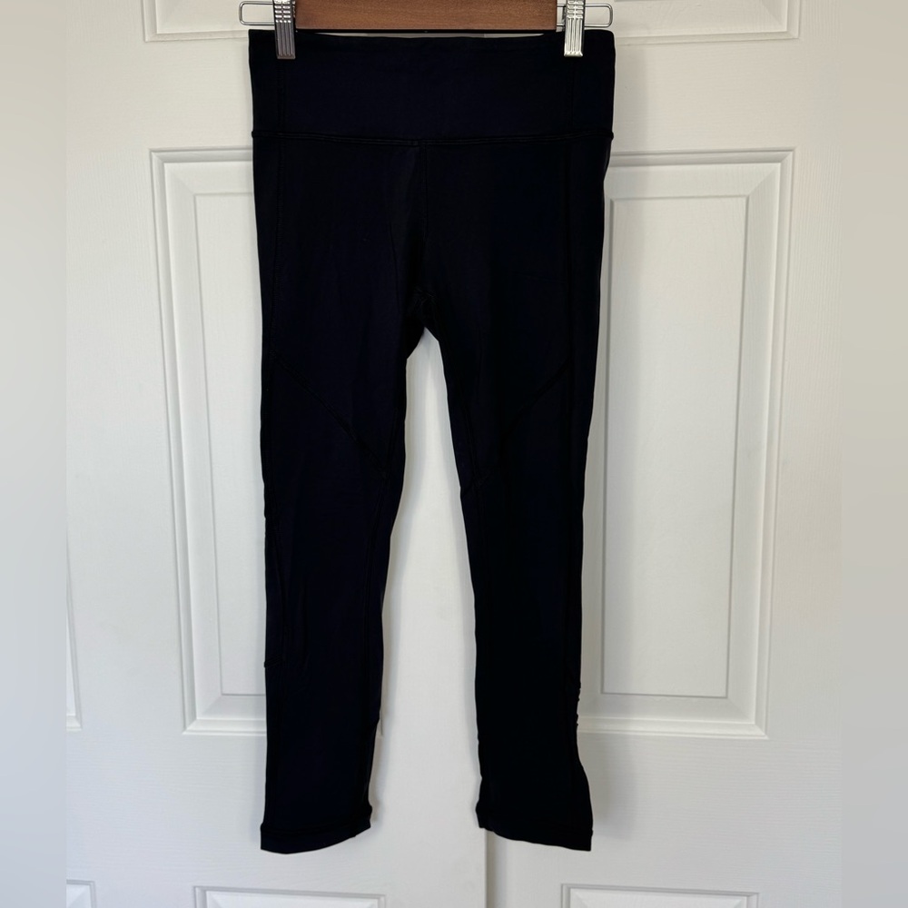 Lululemon Leggings Women’s 4 Run Inspire Crop Black Mid‎ Rise Stretch Workout